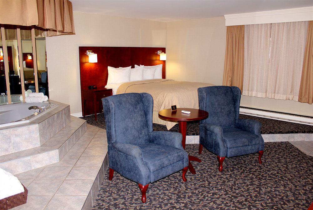 Quality Inn Mont-Laurier Zewnętrze zdjęcie