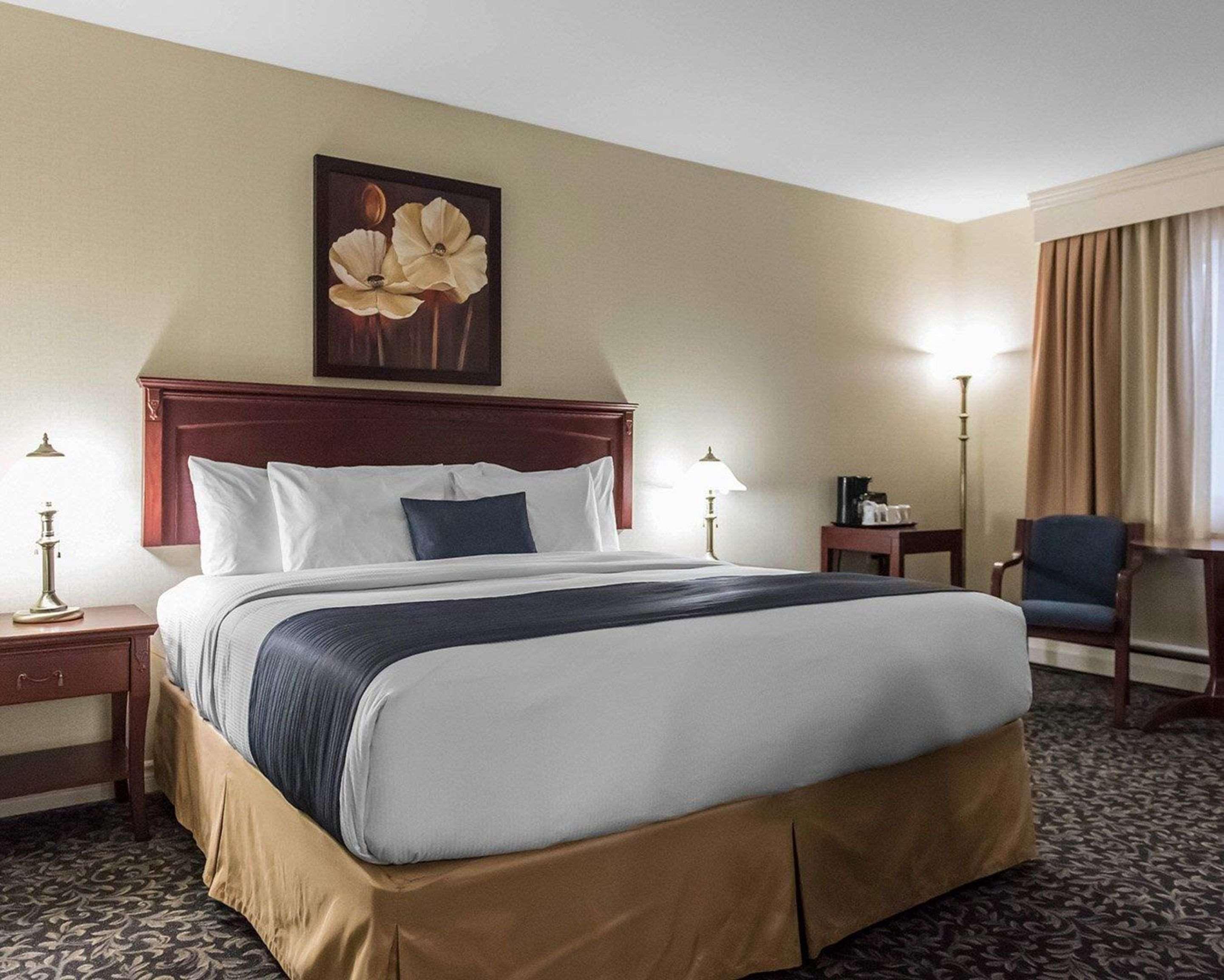 Quality Inn Mont-Laurier Zewnętrze zdjęcie