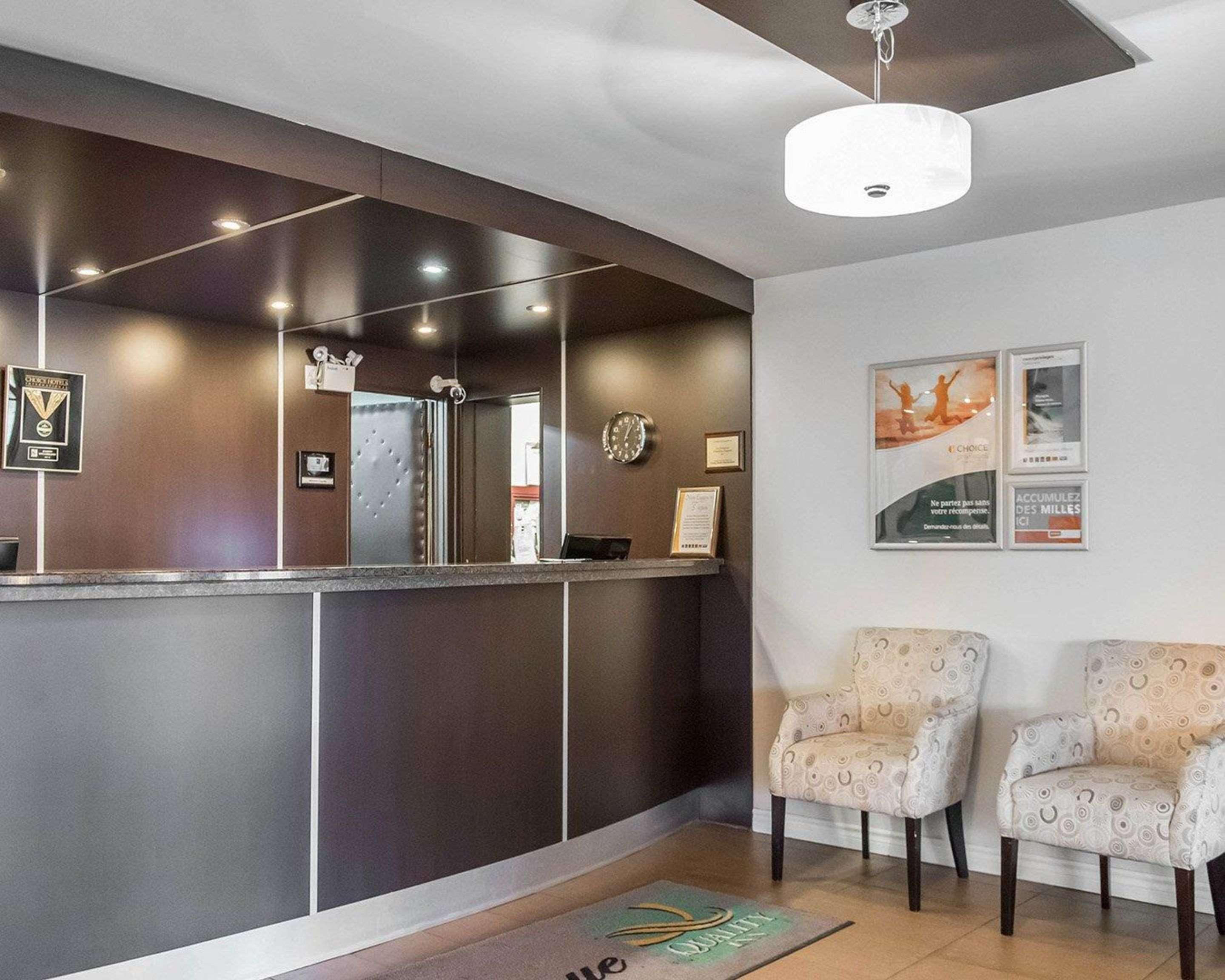 Quality Inn Mont-Laurier Zewnętrze zdjęcie