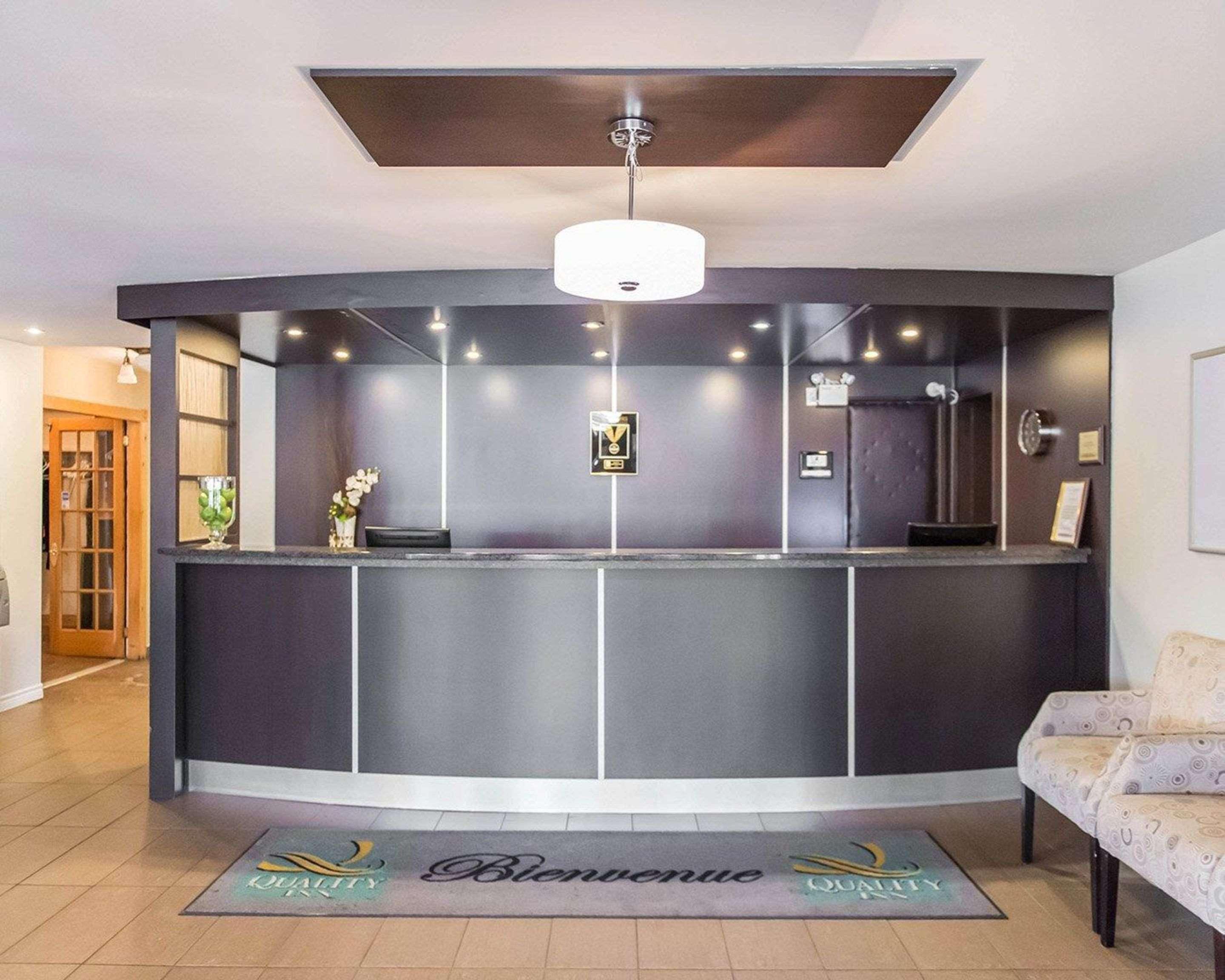 Quality Inn Mont-Laurier Zewnętrze zdjęcie