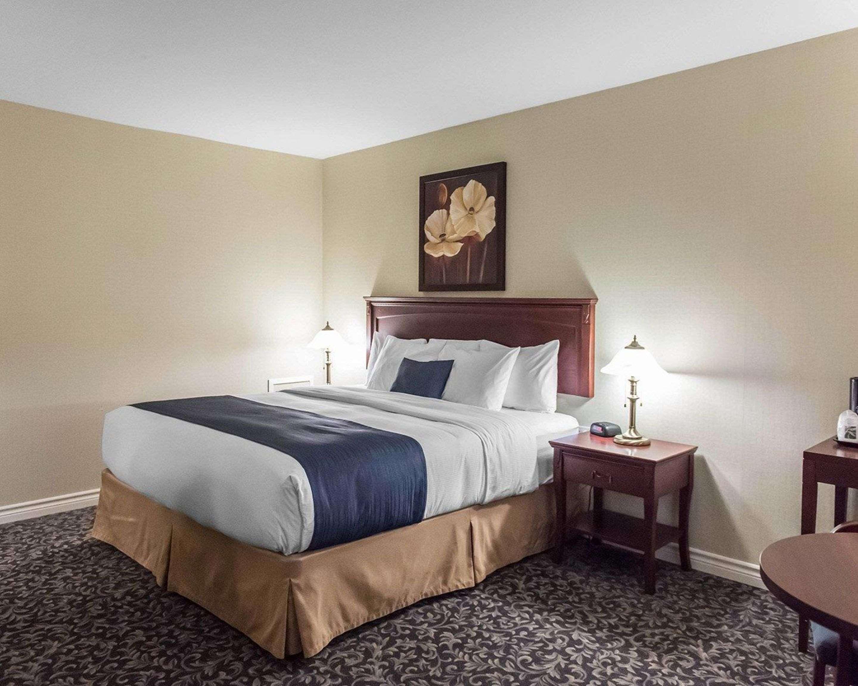 Quality Inn Mont-Laurier Zewnętrze zdjęcie