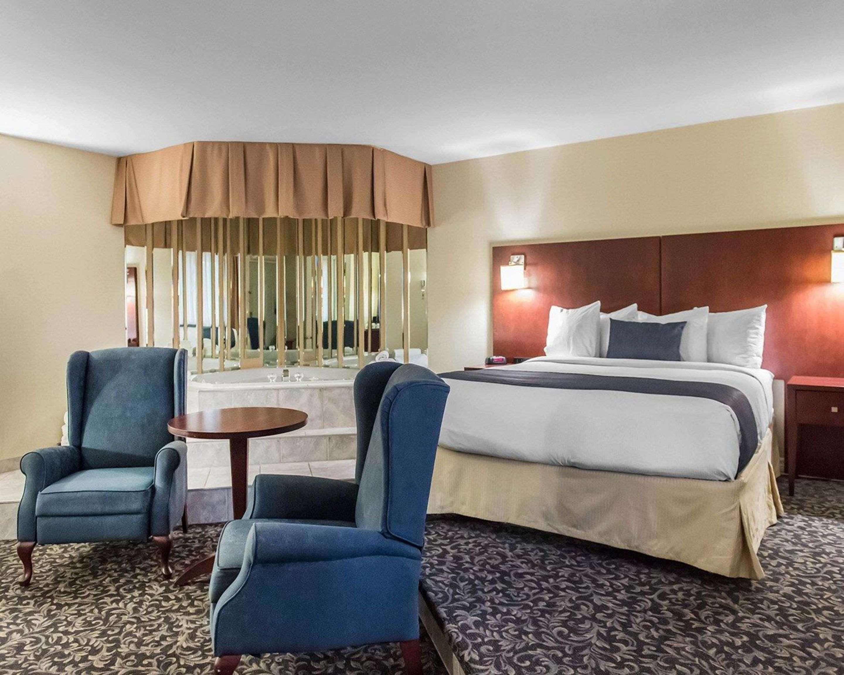 Quality Inn Mont-Laurier Zewnętrze zdjęcie