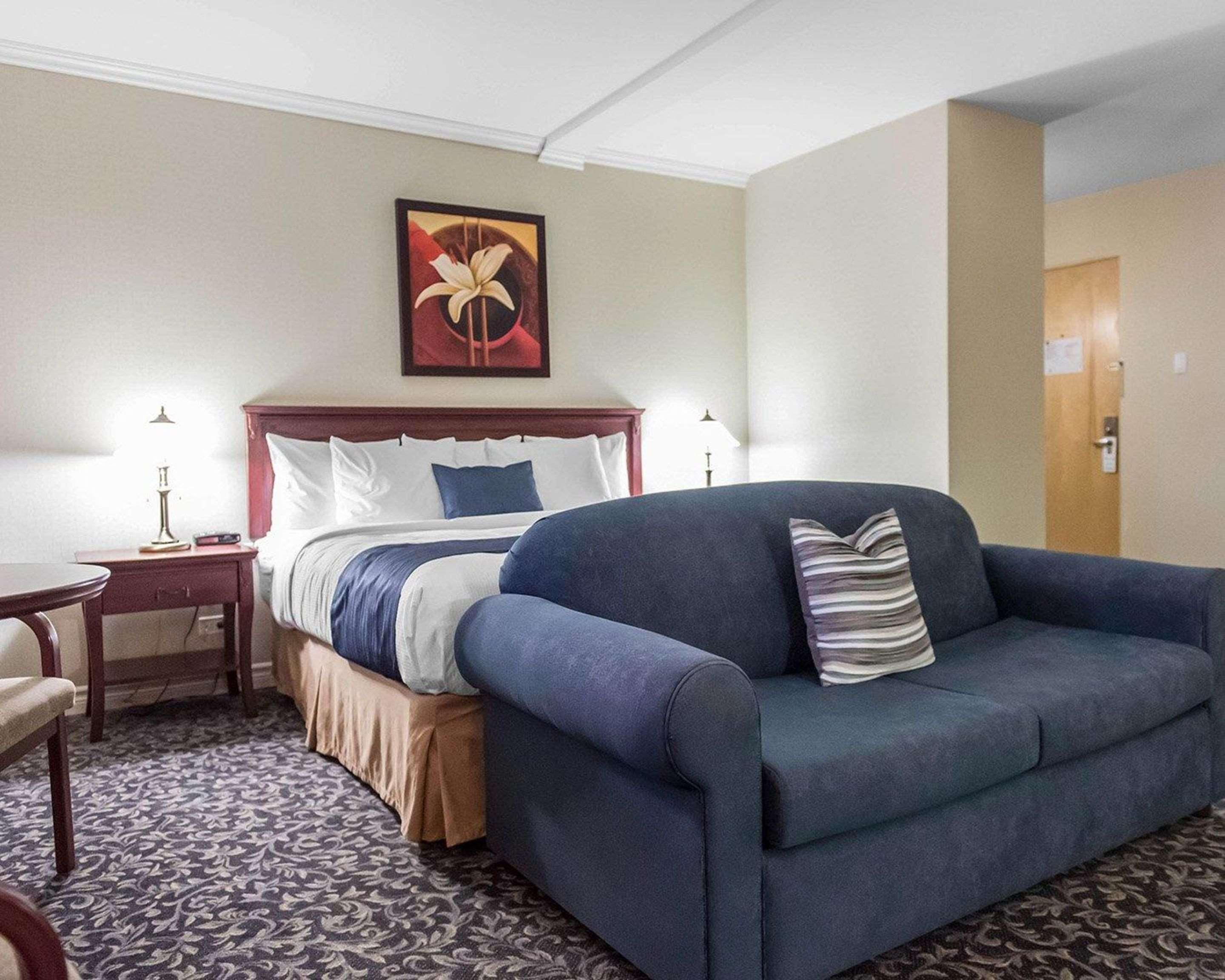 Quality Inn Mont-Laurier Zewnętrze zdjęcie