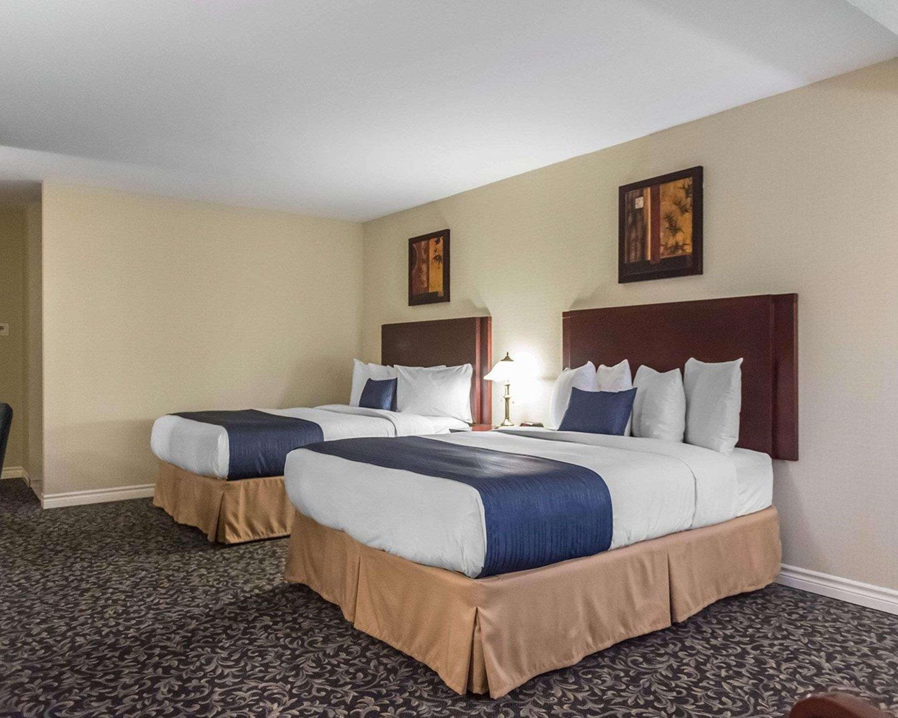 Quality Inn Mont-Laurier Zewnętrze zdjęcie