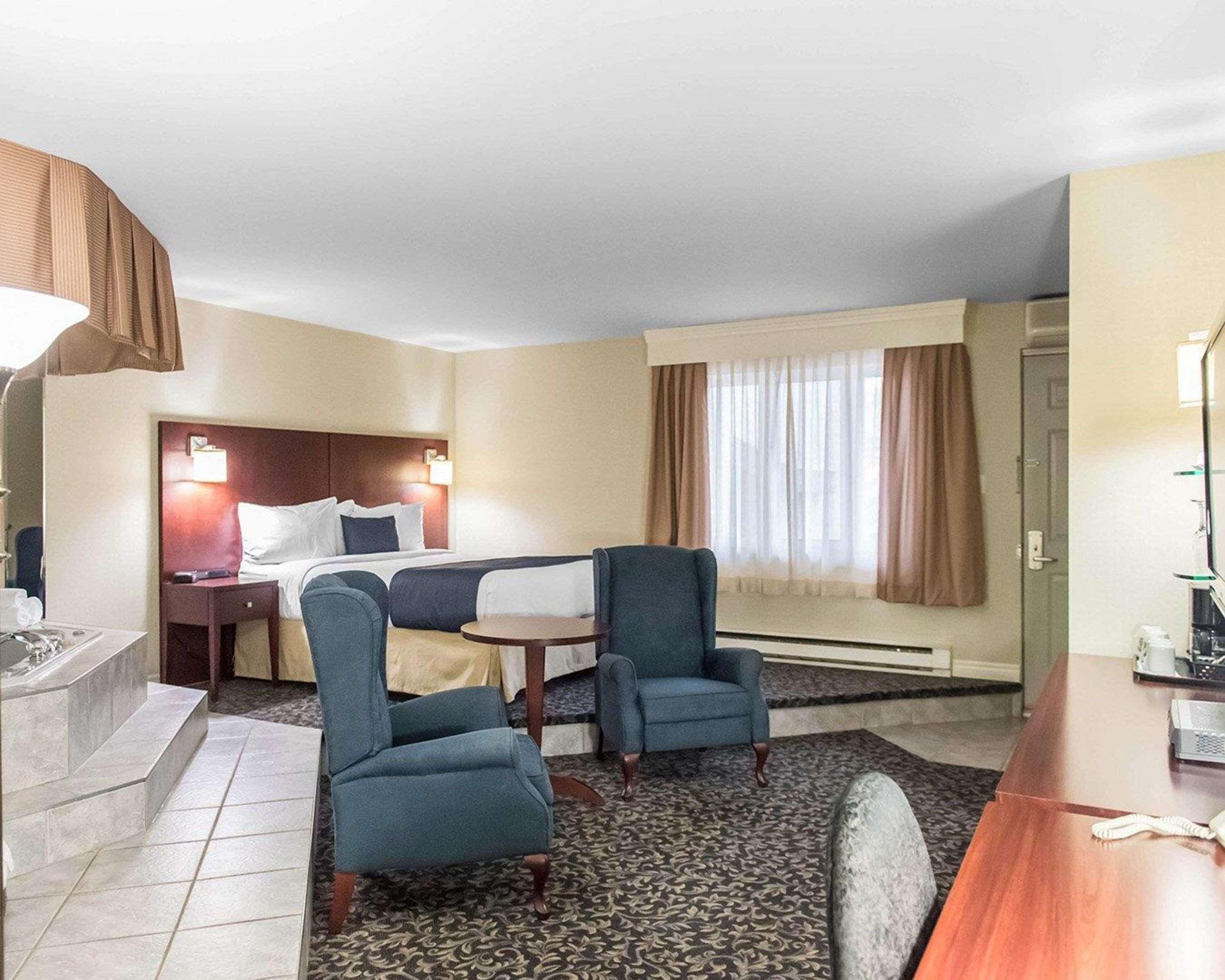 Quality Inn Mont-Laurier Zewnętrze zdjęcie