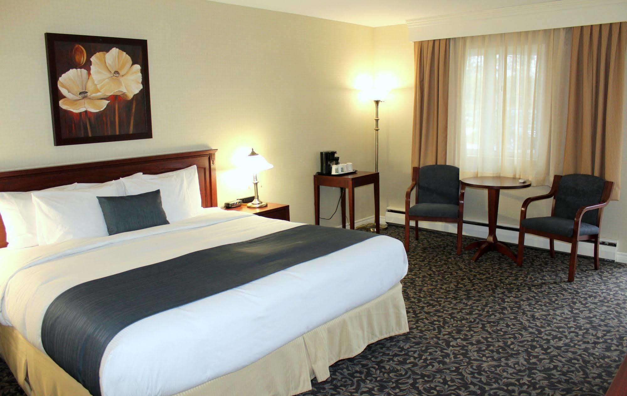 Quality Inn Mont-Laurier Zewnętrze zdjęcie